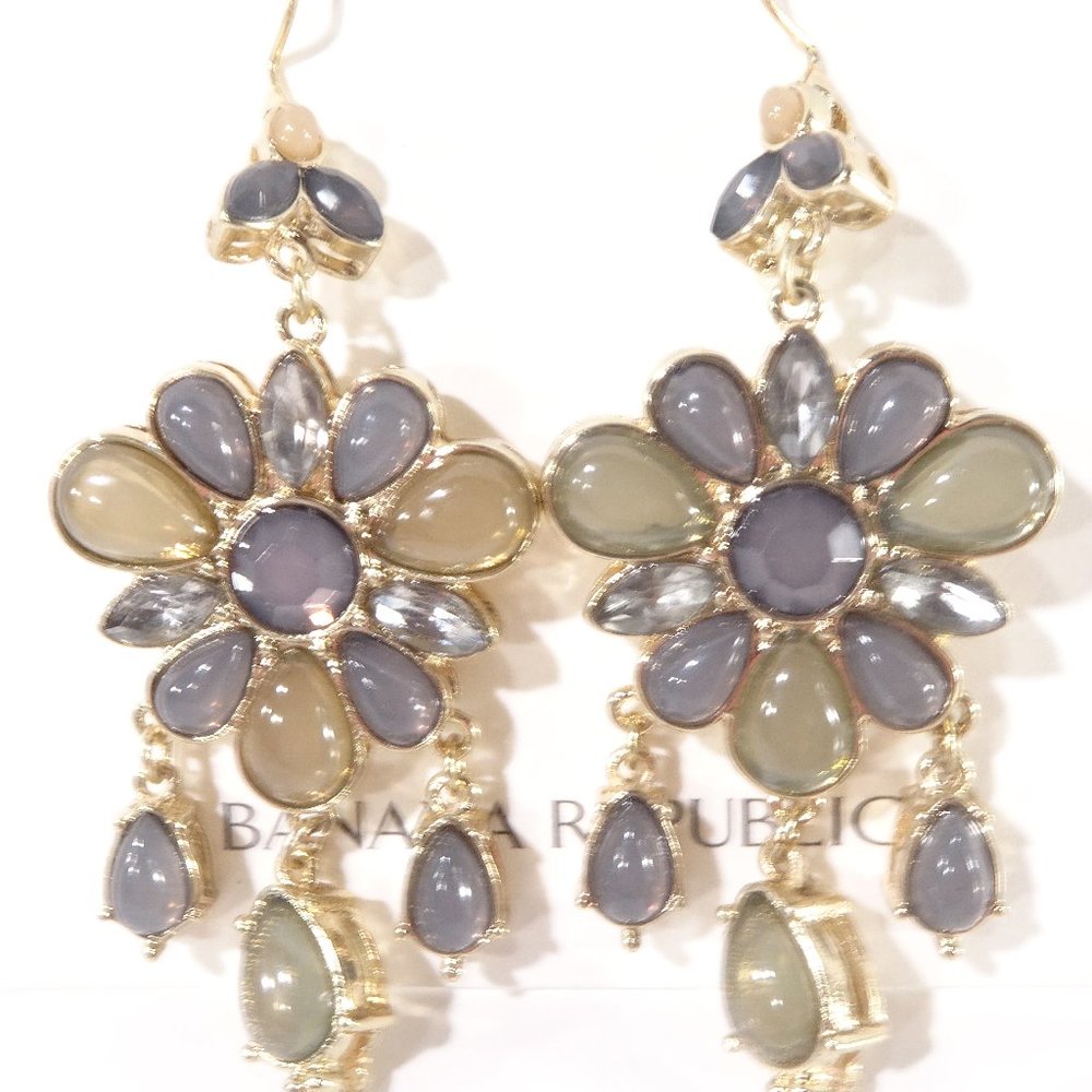 Banana Republic Nudes Cabochon Crystal Flower Drop Earrings NWT 48 - Picture 2 of 8